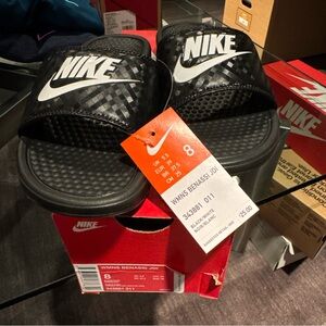 Nike Women’s Benassi JDI Slide Size 8 - black w/white logo